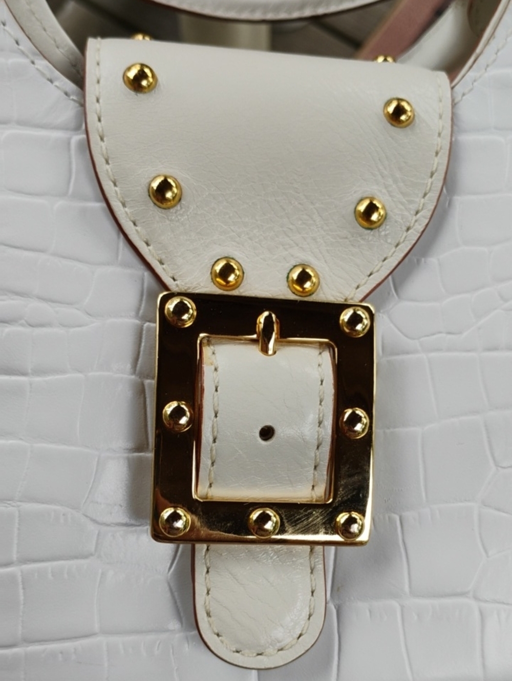 Michael Michael Kors Stylish White/Cream Croc-Emboss. 3 Compartment Shoulder Bag - Picture 3 of 15